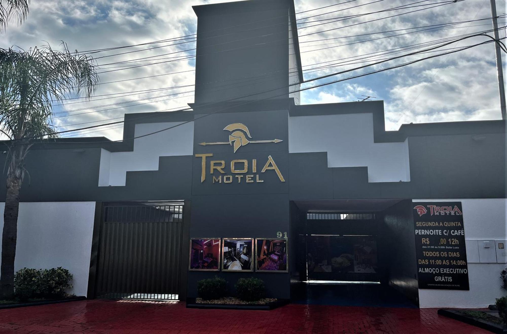 Troia Motel Фос ду Игуасу Екстериор снимка